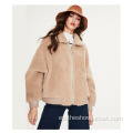 Chaqueta Sherpa con hombros caídos y cremallera para mujer de moda.